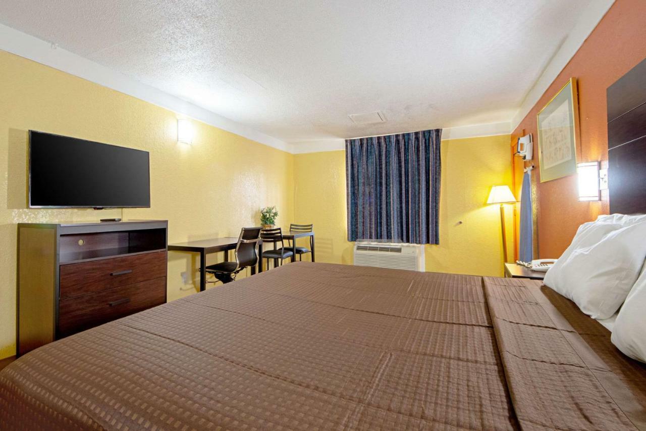 Economy Inn & Suites دينتون المظهر الخارجي الصورة