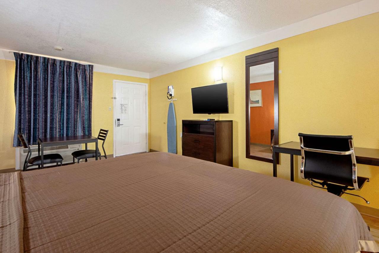Economy Inn & Suites دينتون المظهر الخارجي الصورة